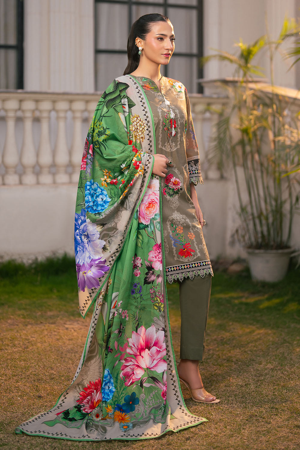Gul Ahmed 3PC Printed Cross Hatch Lawn Suit