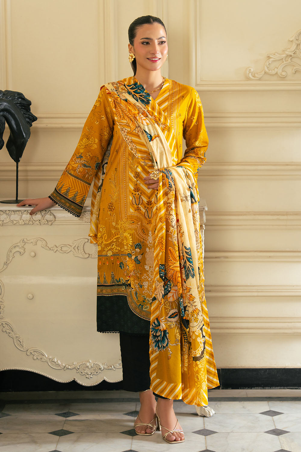 Gul Ahmed 3PC Printed Cross Hatch Lawn Suit