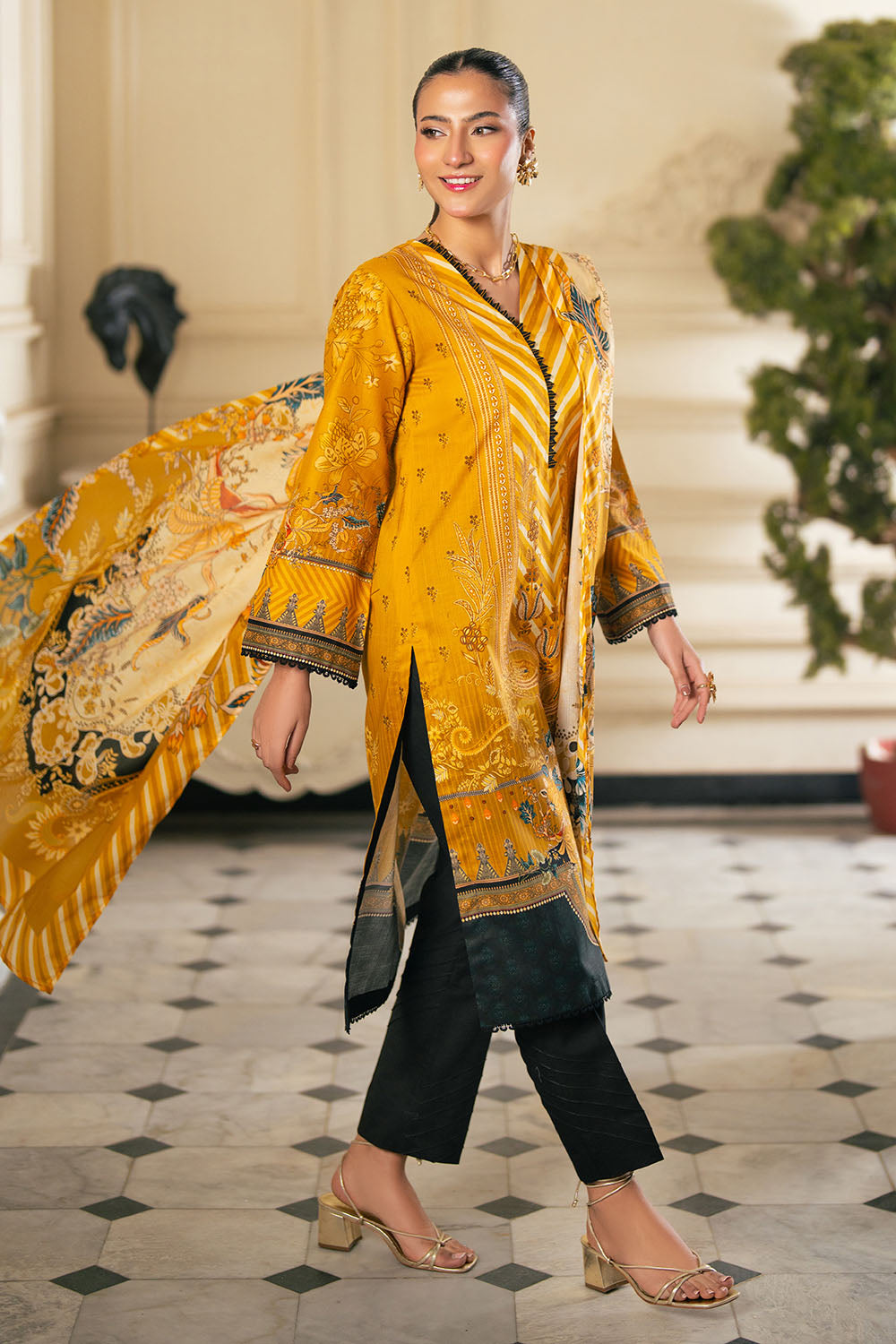 Gul Ahmed 3PC Printed Cross Hatch Lawn Suit