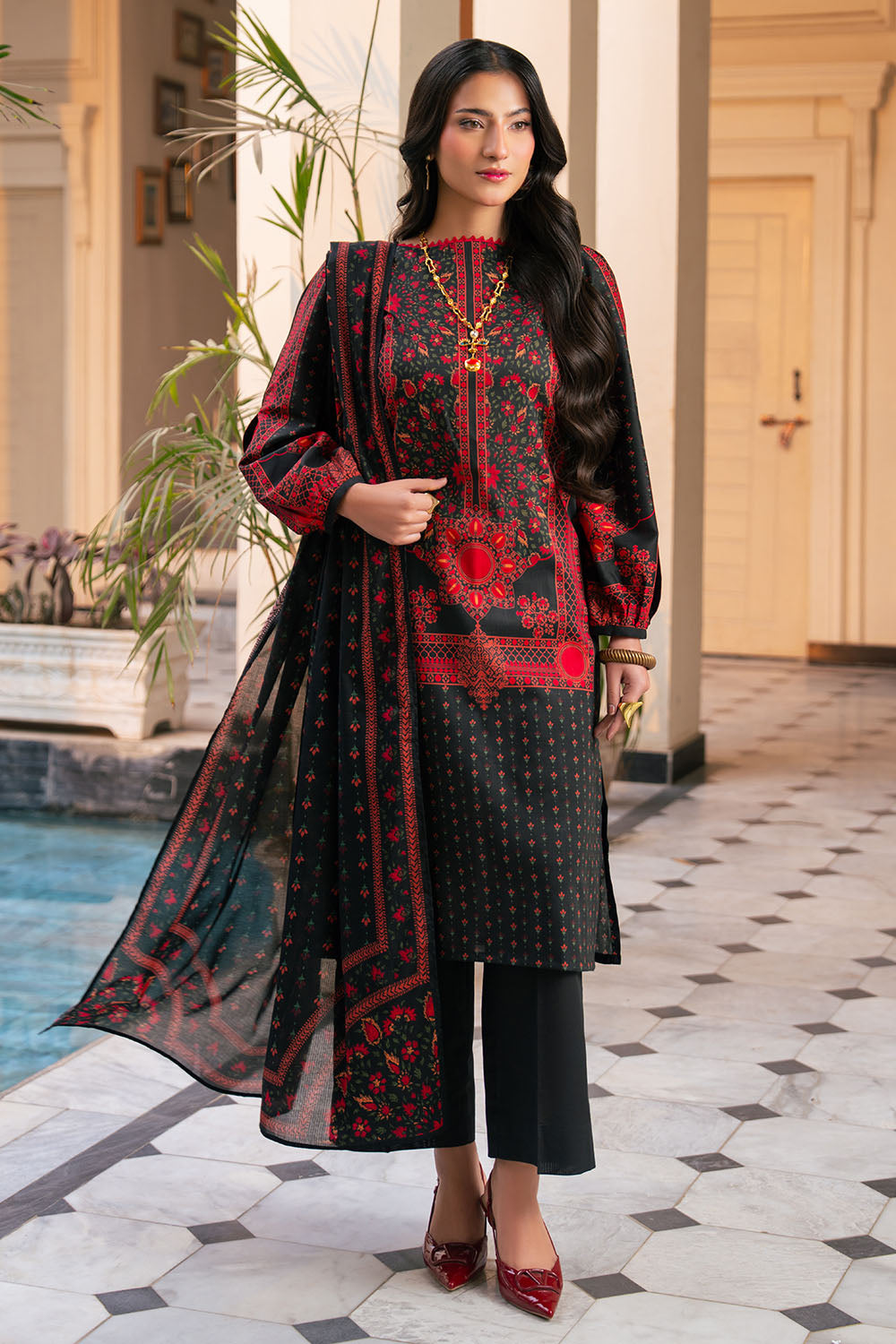 Gul Ahmed 3PC Printed Cross Hatch Lawn Suit