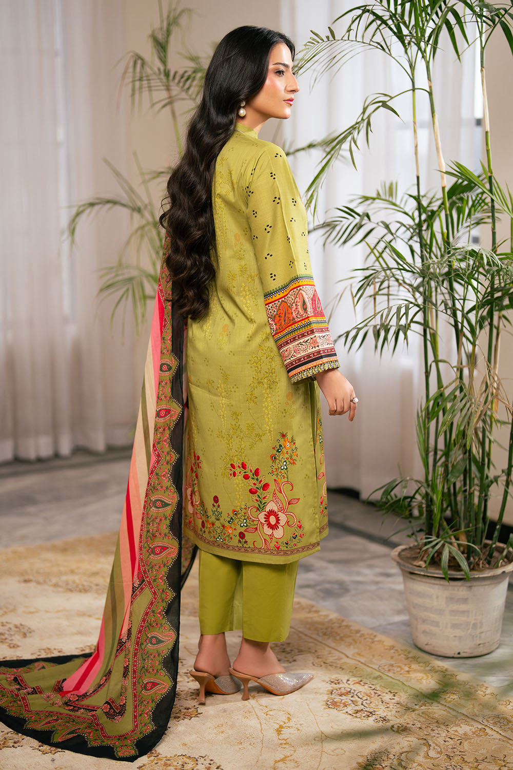 Gul Ahmed 3PC Printed Cross Hatch Lawn Suit