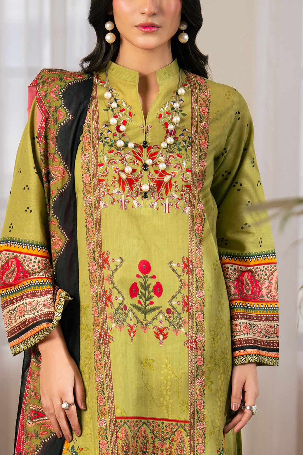 Gul Ahmed 3PC Printed Cross Hatch Lawn Suit