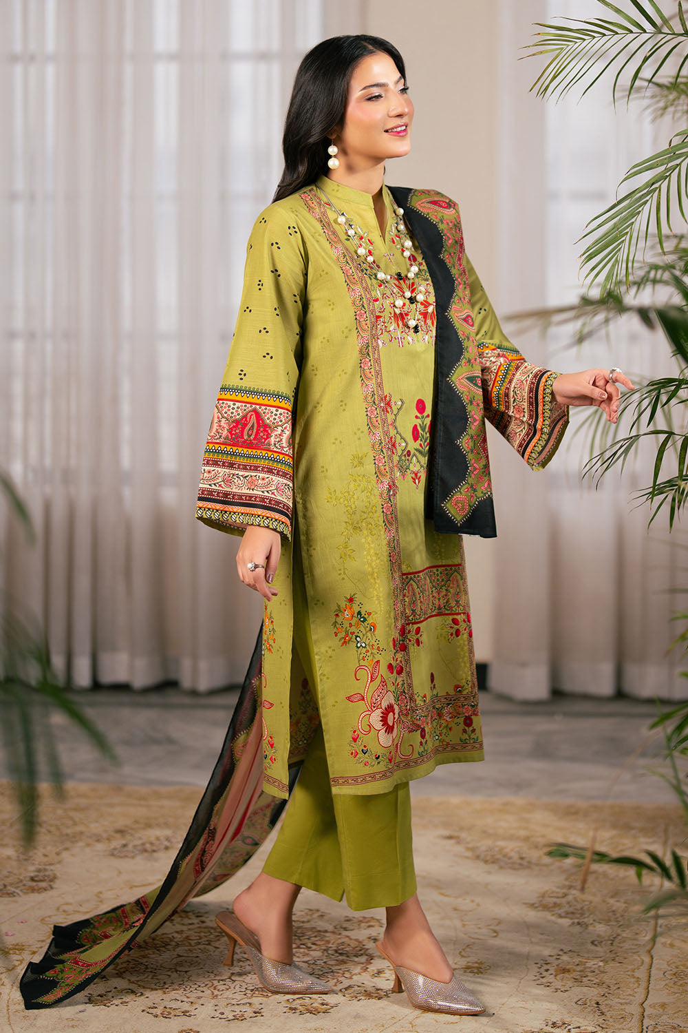 Gul Ahmed 3PC Printed Cross Hatch Lawn Suit