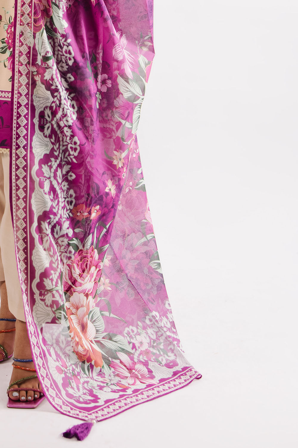 Agha Noor 3PC Printed Lawn Suit with Dupatta