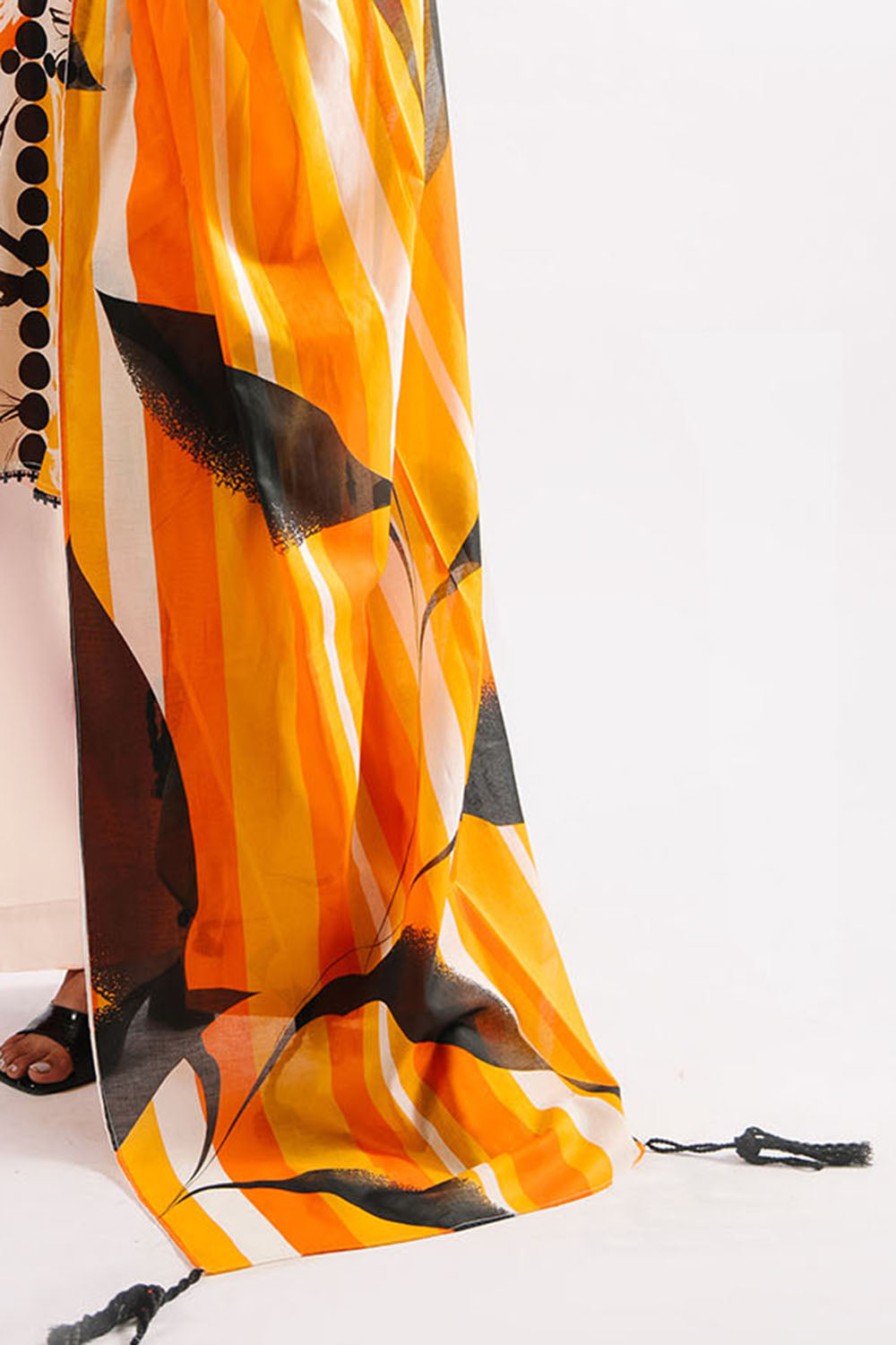 Agha Noor 3PC Printed Lawn Suit with Dupatta