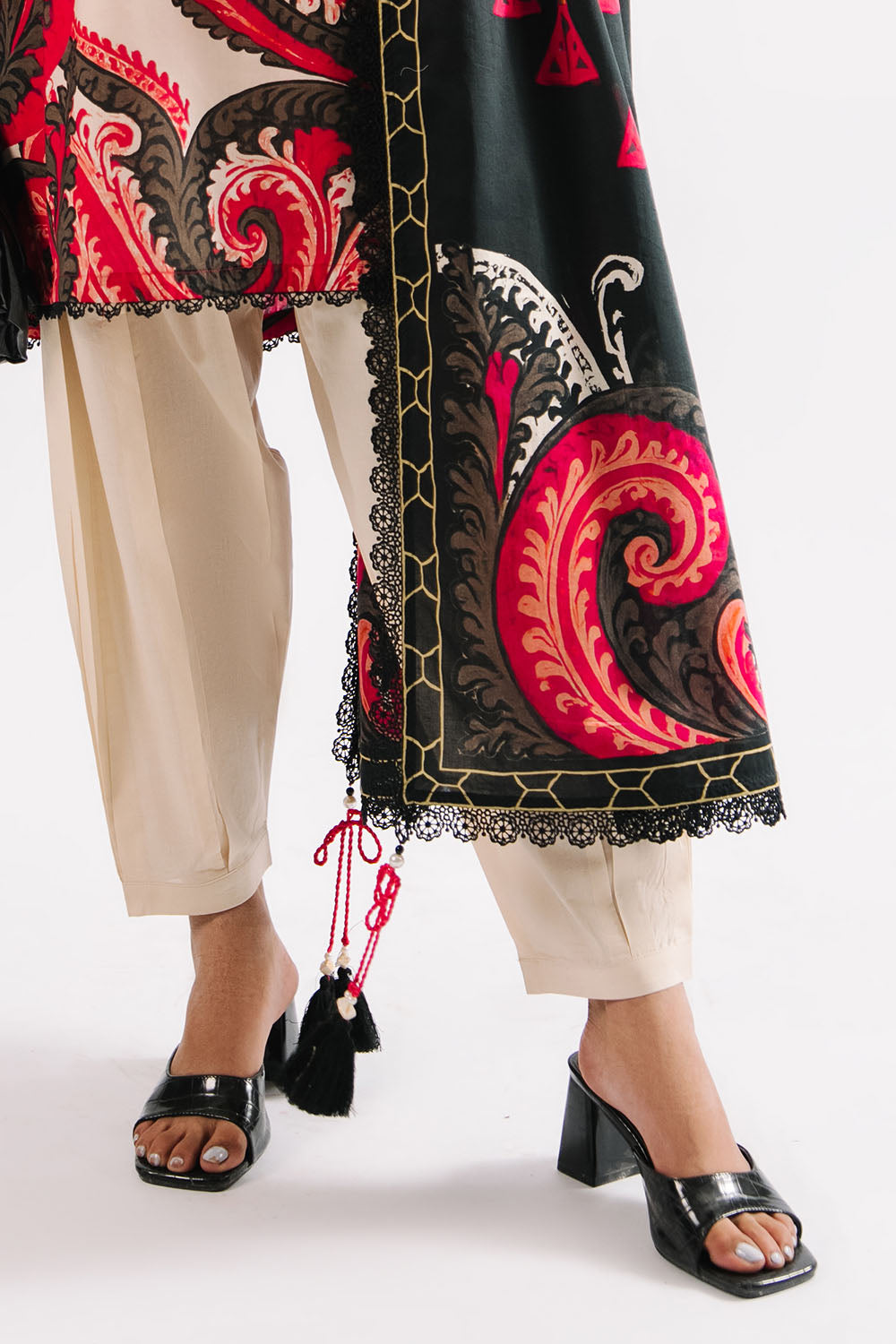 Agha Noor 3PC Printed Lawn Suit with Dupatta