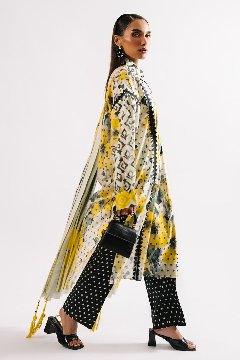 Agha Noor 3PC Printed Lawn Suit with Dupatta