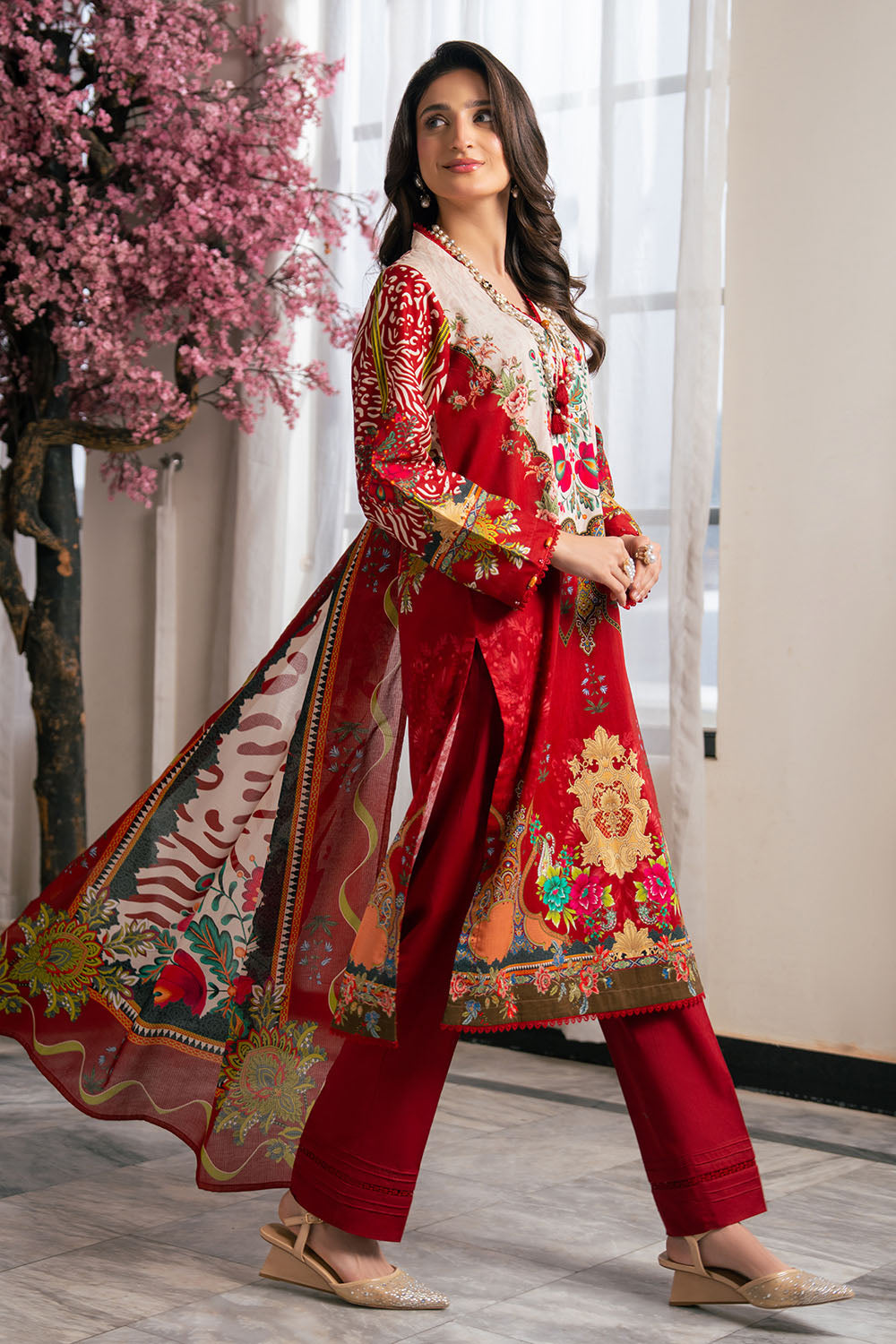 Gul Ahmed 3PC Printed Cross Hatch Lawn Suit