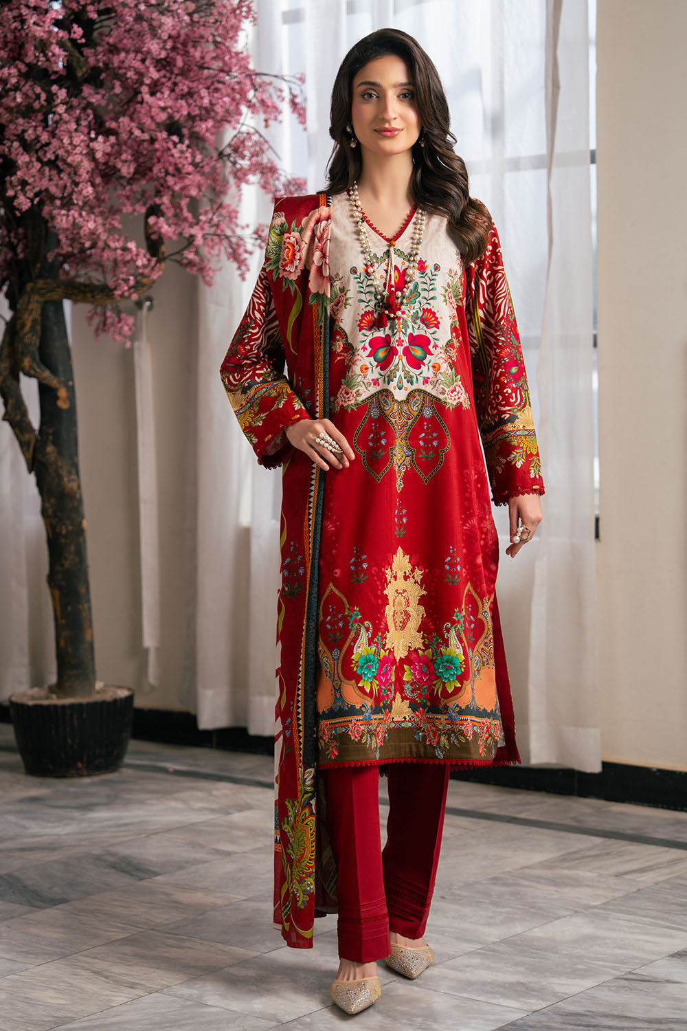 Gul Ahmed 3PC Printed Cross Hatch Lawn Suit